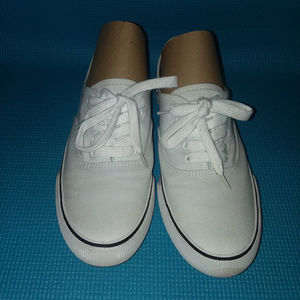 'Mossimo' white sneakers